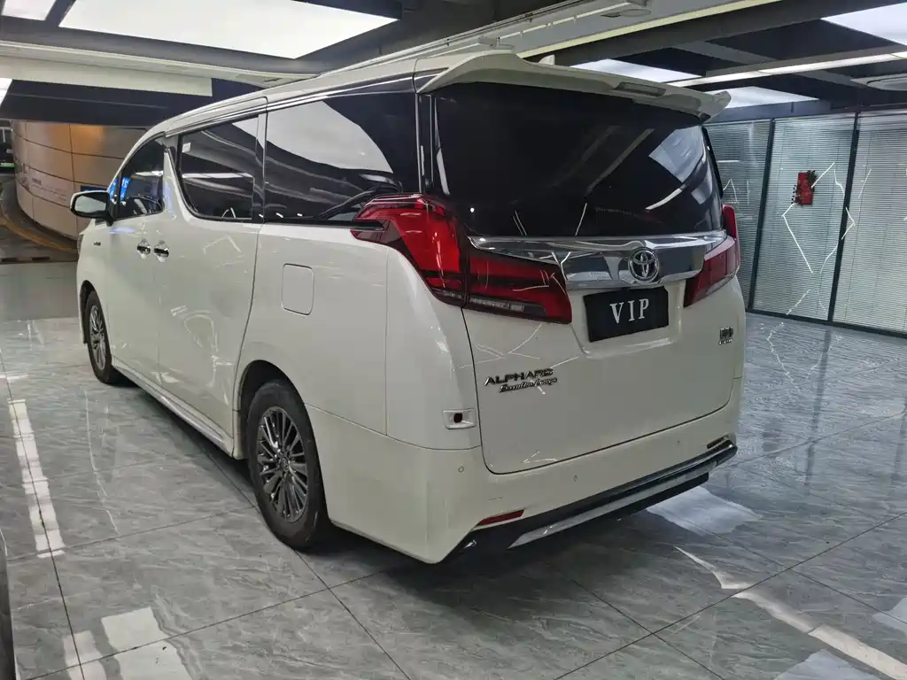 Toyota Alphard 2022