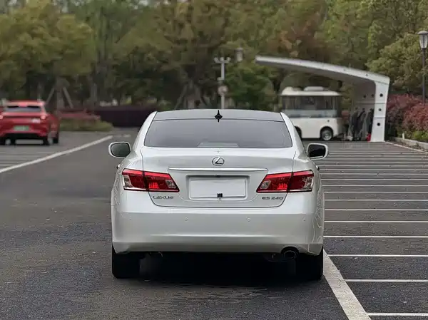 Lexus ES 2012