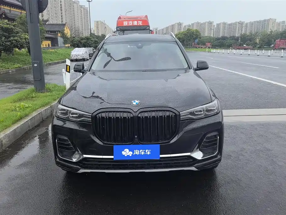 BMW X7 2022