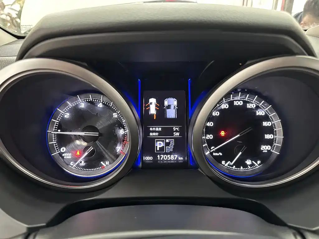 Toyota Prado 2017 — фото 11