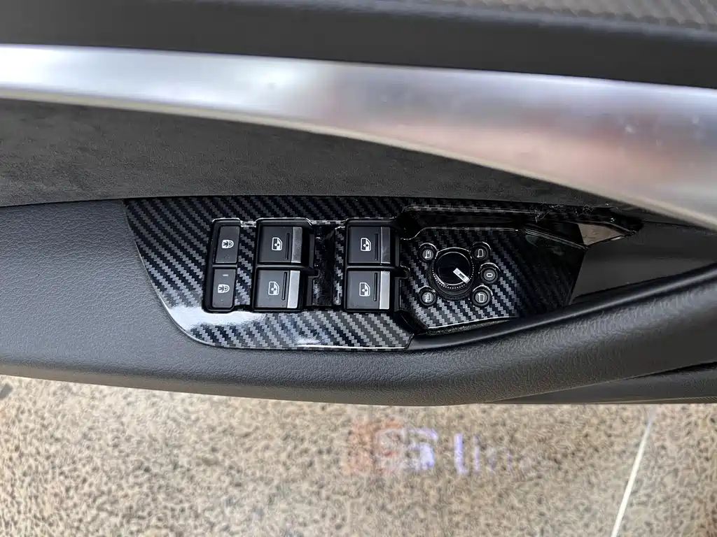 Audi A6L New Energy 2021 — фото 13