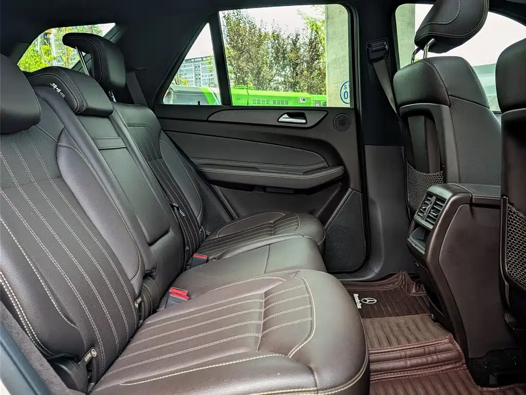 Mercedes-Benz GLE 2018 — фото 13