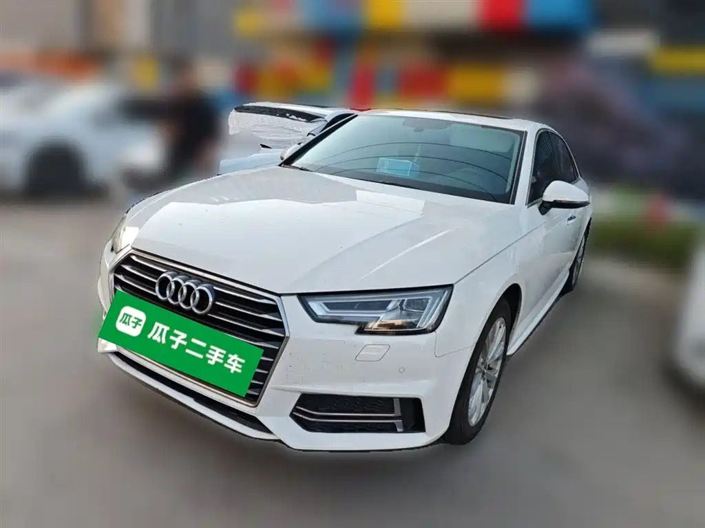 Audi A4L 2020 — фото 1