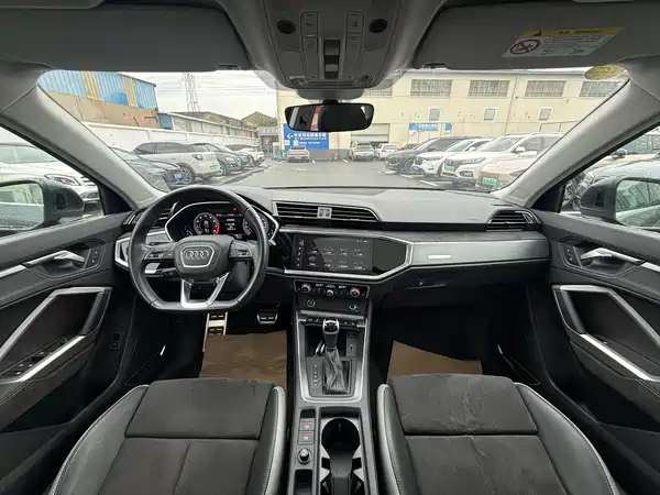 Audi Q3 2021