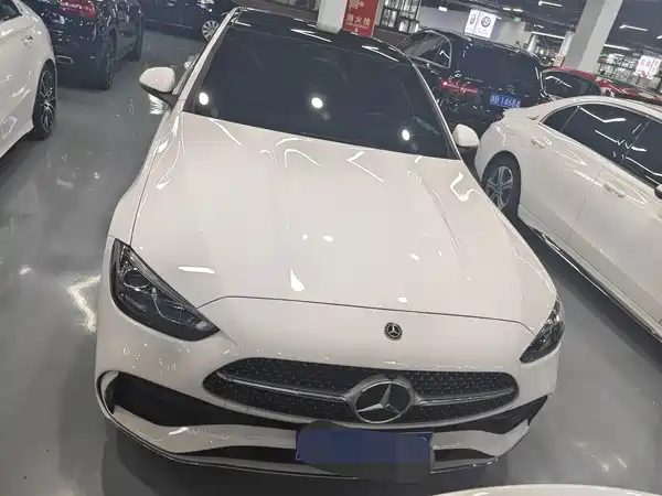 Mercedes-Benz C-Class 2024