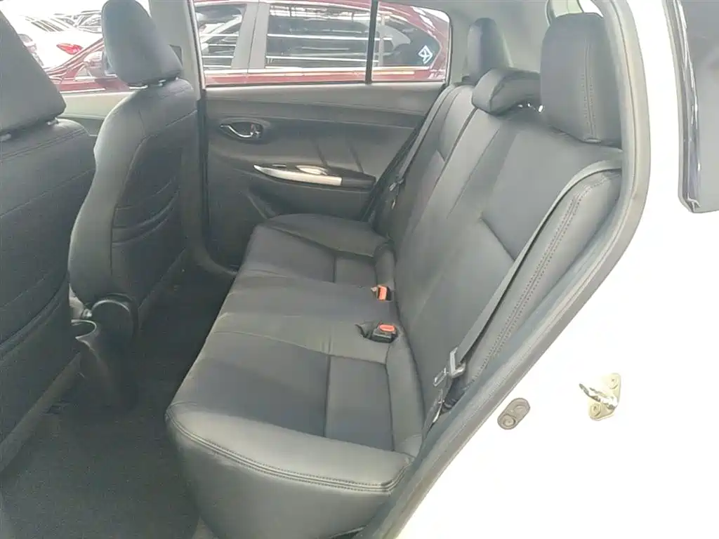Toyota Yaris L 2016 — фото 17