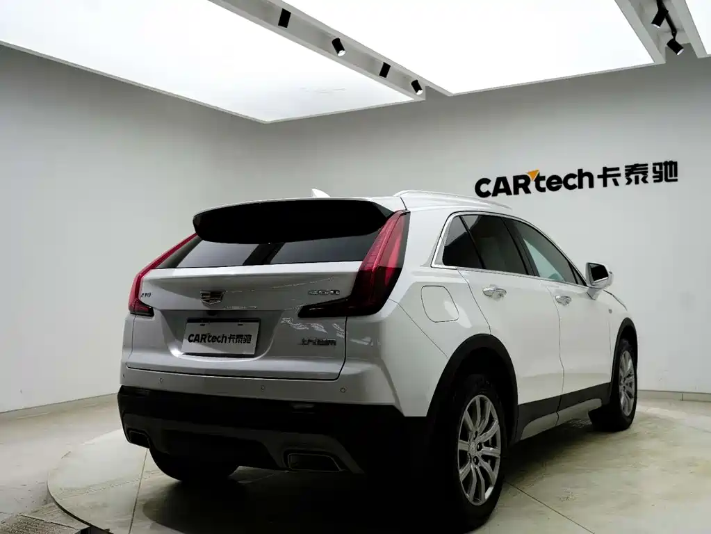 Cadillac XT4 2021 — фото 24