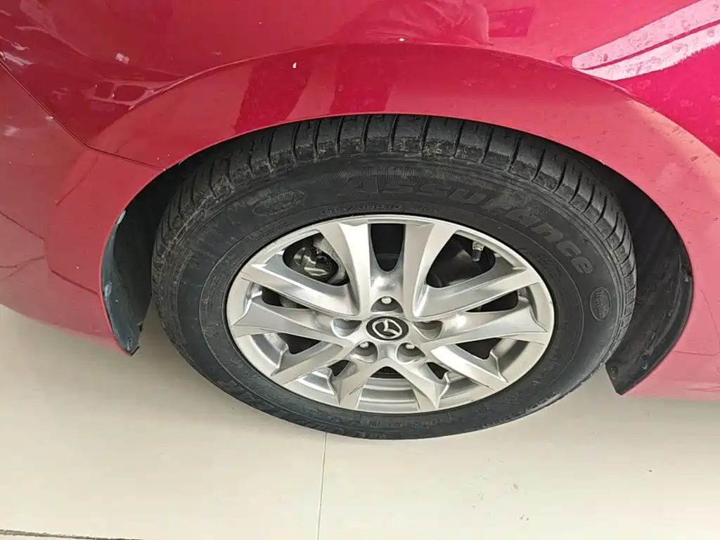 Mazda 3 Axela 2019 — фото 23