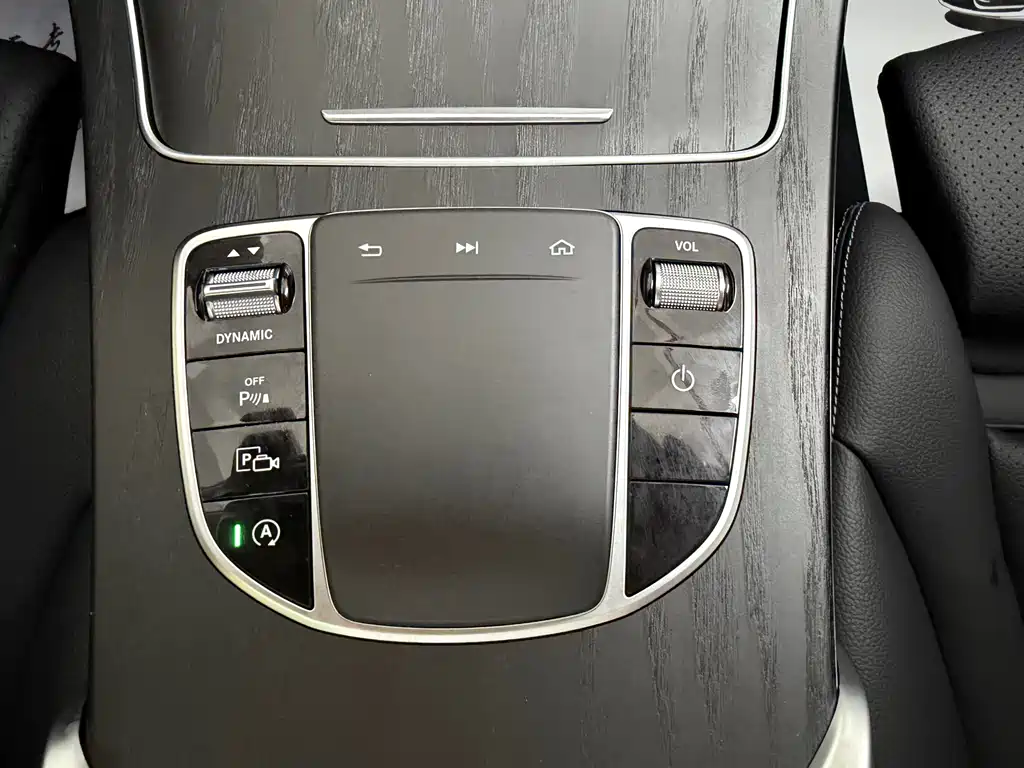 Mercedes-Benz C-Class 2020 — фото 20