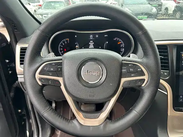 Jeep Grand Cherokee 2014