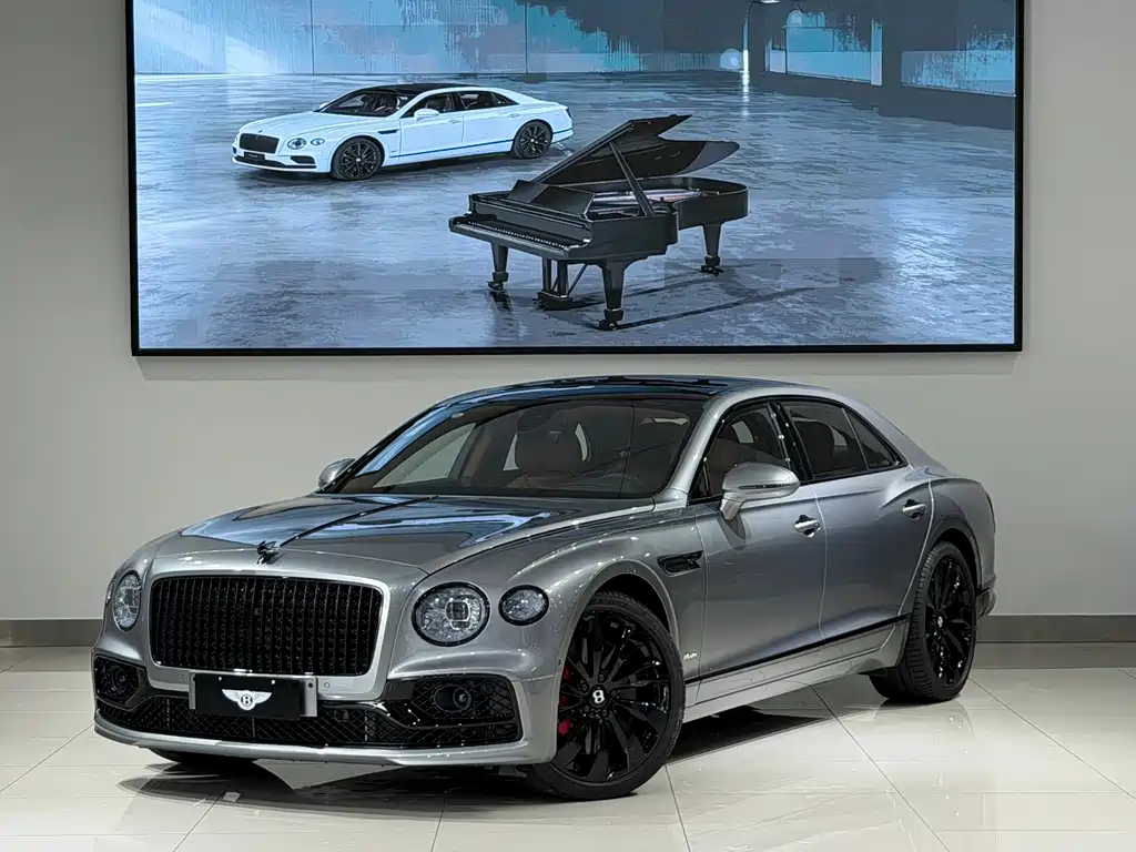 Bentley Flying Spur 2024 — фото 1
