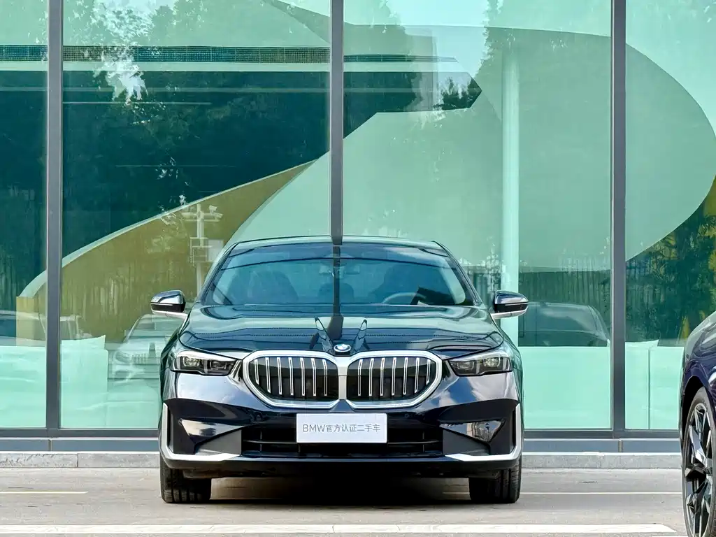 BMW 5 Series 2024