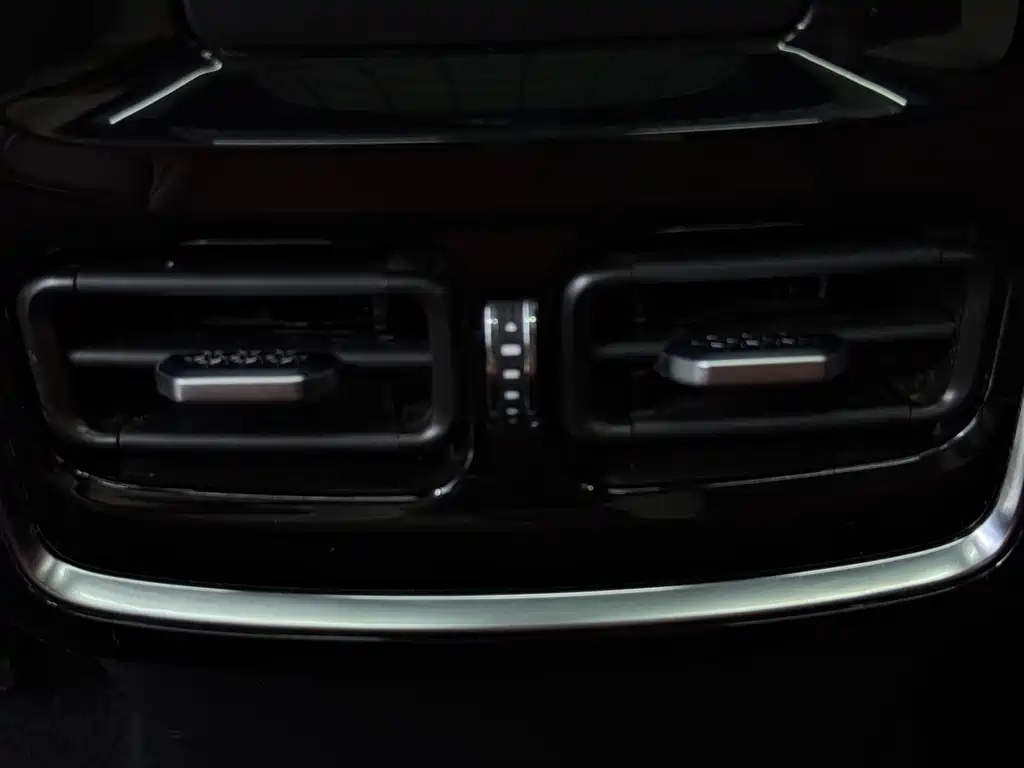 Jetour Jietu X70 PLUS 2023 — фото 16