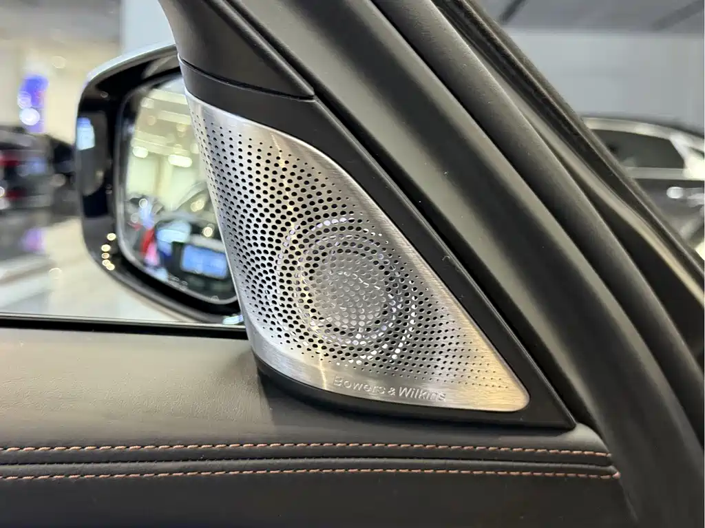 BMW 7 Series 2017 — фото 11