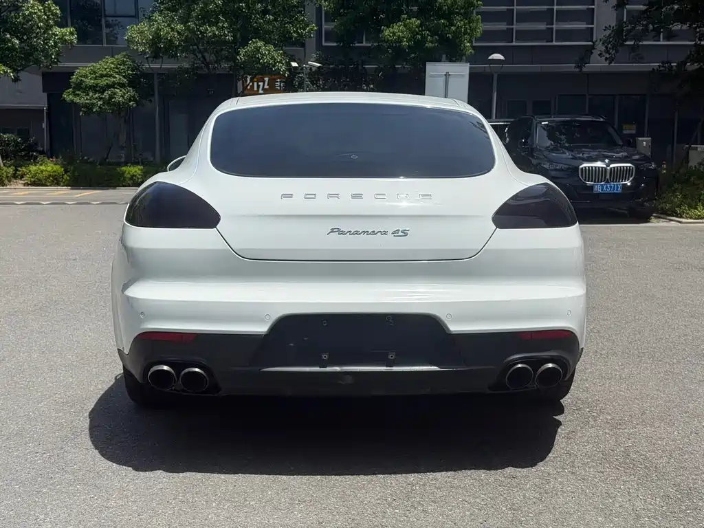 Porsche Panamera 2015 — фото 28