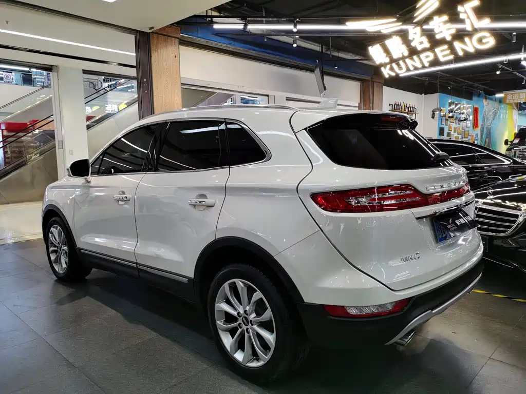 Lincoln MKC 2019 — фото 3