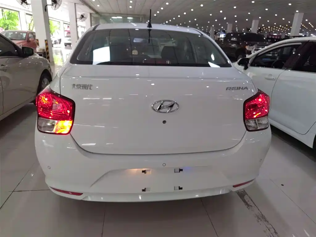 Hyundai Verna 2018 — фото 4