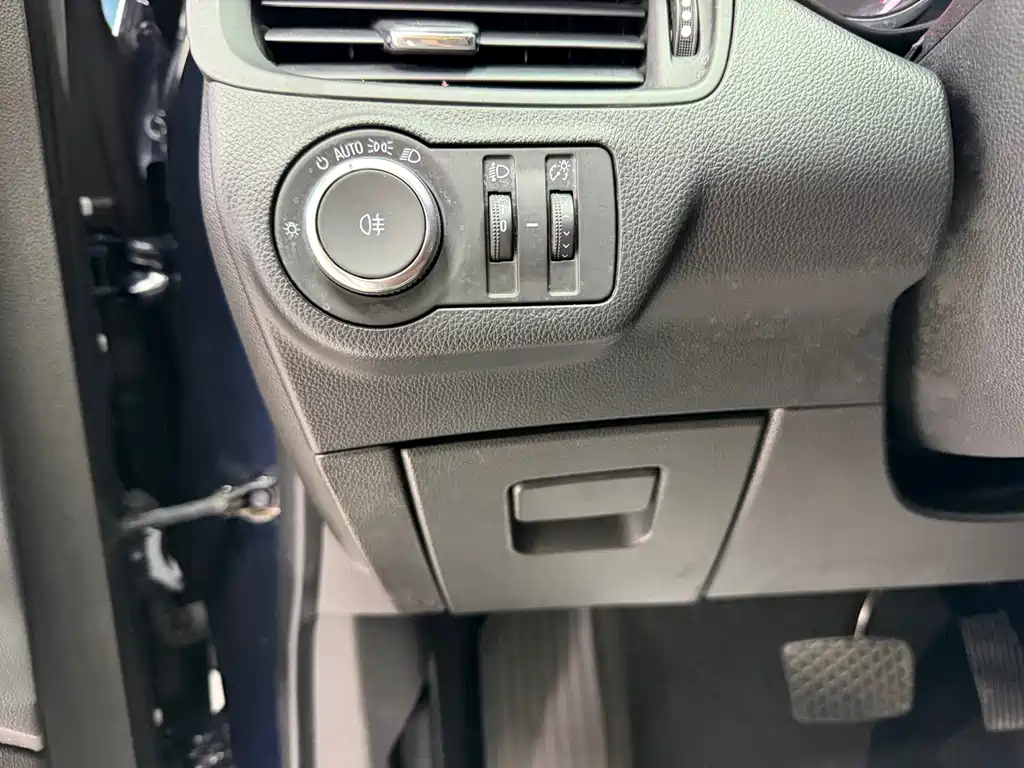 Buick Envision Plus 2021 — фото 17