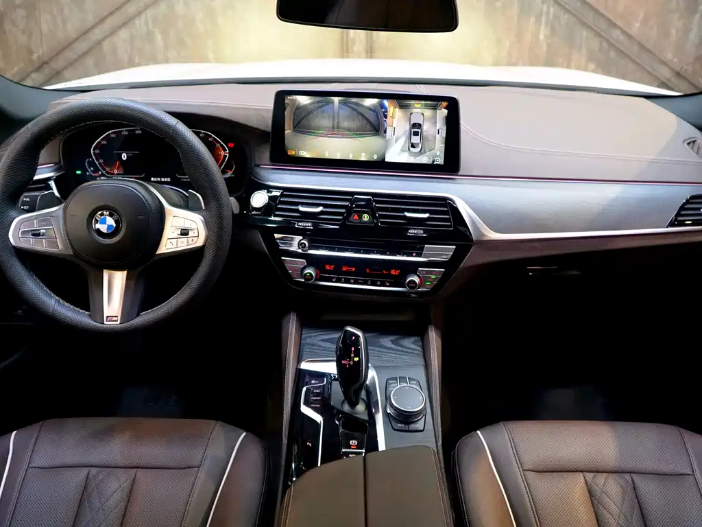BMW 5 Series 2023 — фото 12