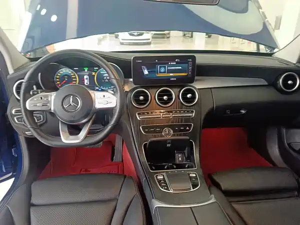 Mercedes-Benz C-Class 2021