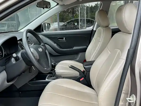 Hyundai Yuedong 2013