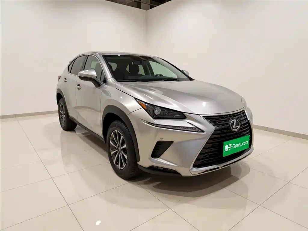 Lexus NX 2018 — фото 3