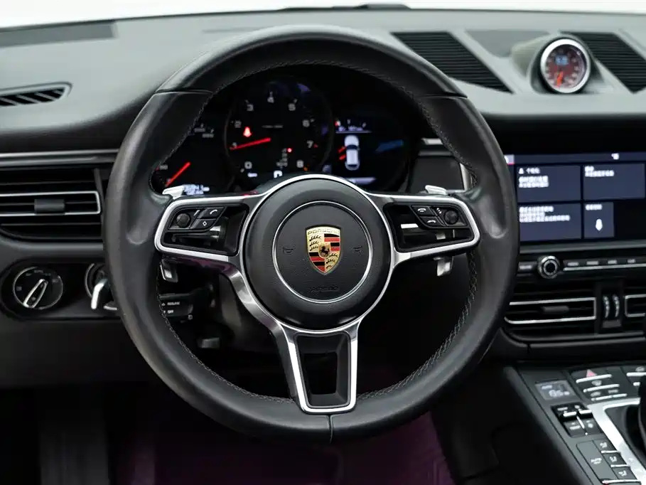 Porsche Macan 2019 — фото 12