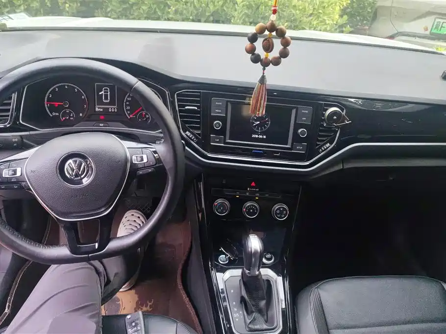 Volkswagen T-Roc 2018 — фото 11