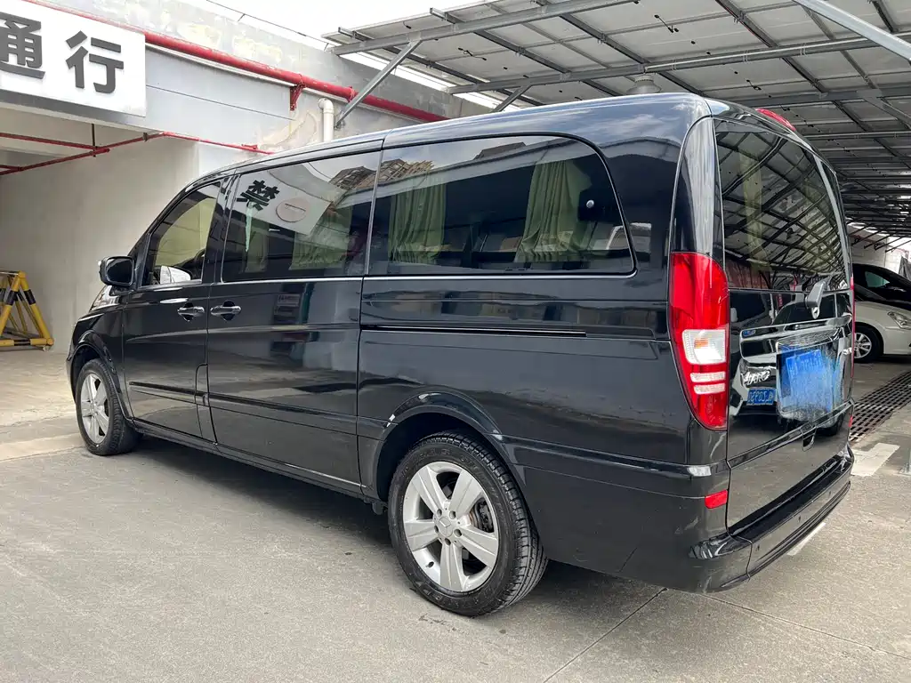 Mercedes-Benz Viano 2017 — фото 31