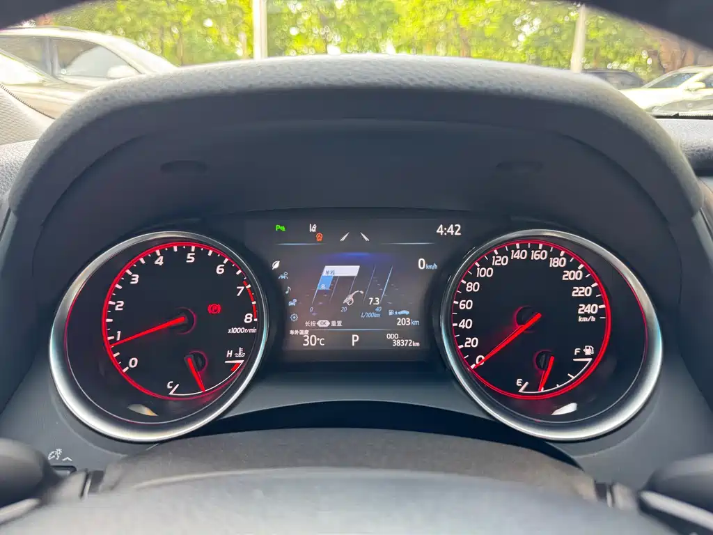 Toyota Camry 2020 — фото 22