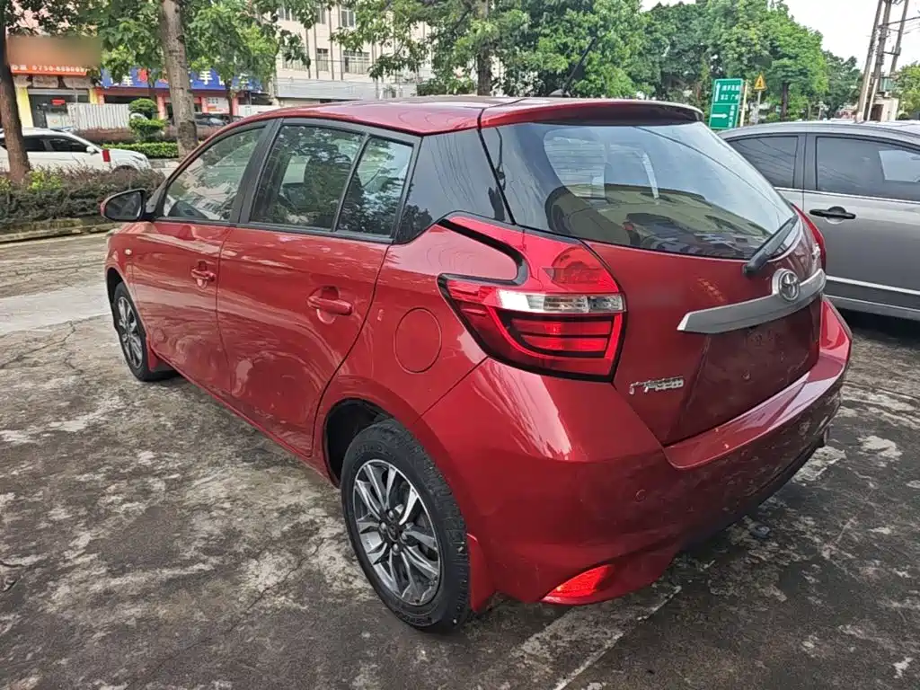 Toyota Yaris L 2020 — фото 5