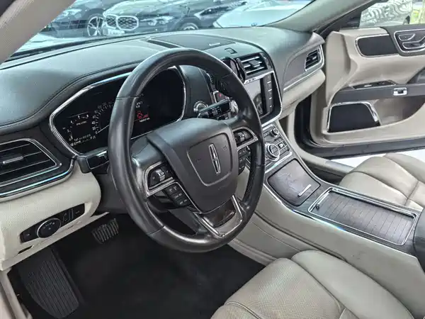 Lincoln Continental 2018