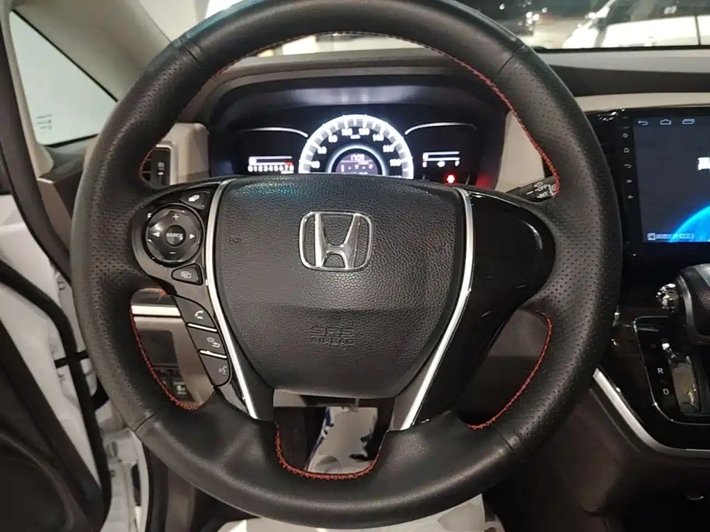 Honda Odyssey 2018 — фото 11