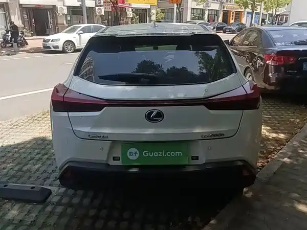 Lexus UX 2020