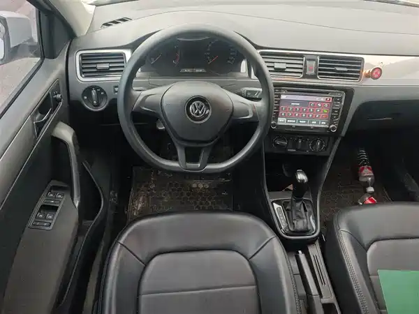 Volkswagen Santana 2015