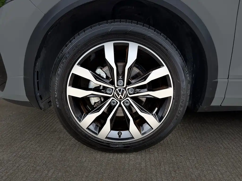 Volkswagen T-Roc 2023 — фото 13