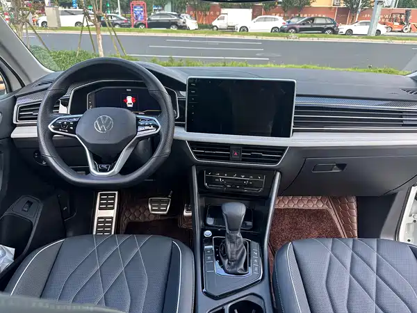 Volkswagen Tiguan L 2023