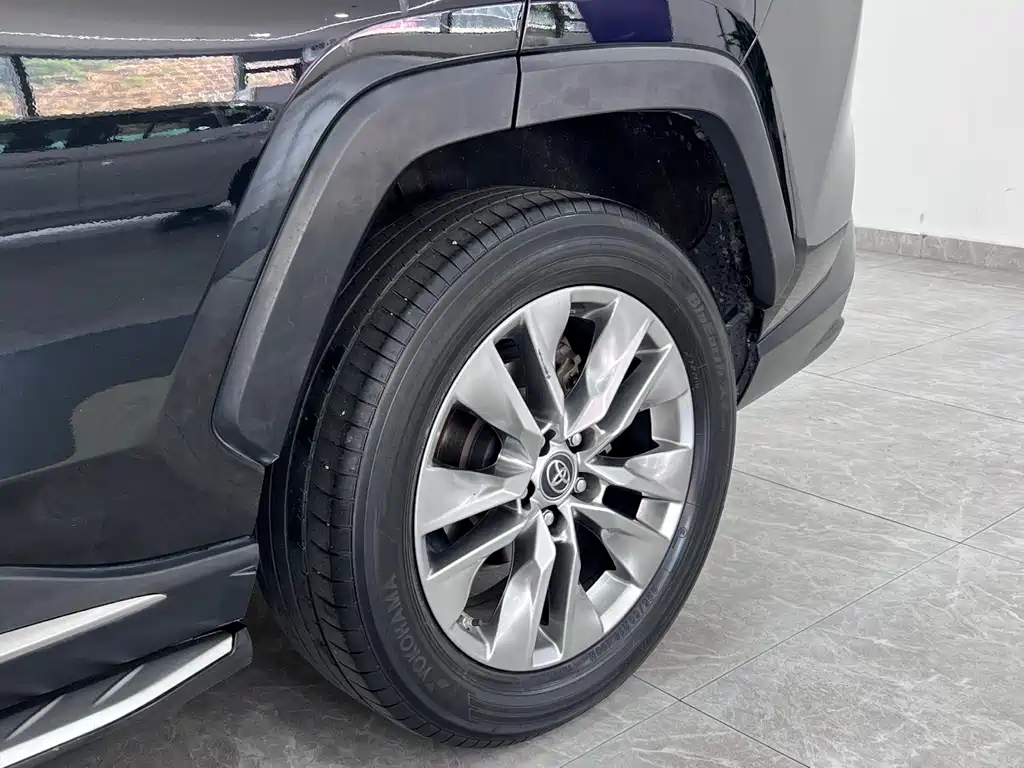 Toyota Wildlander 2022 — фото 8