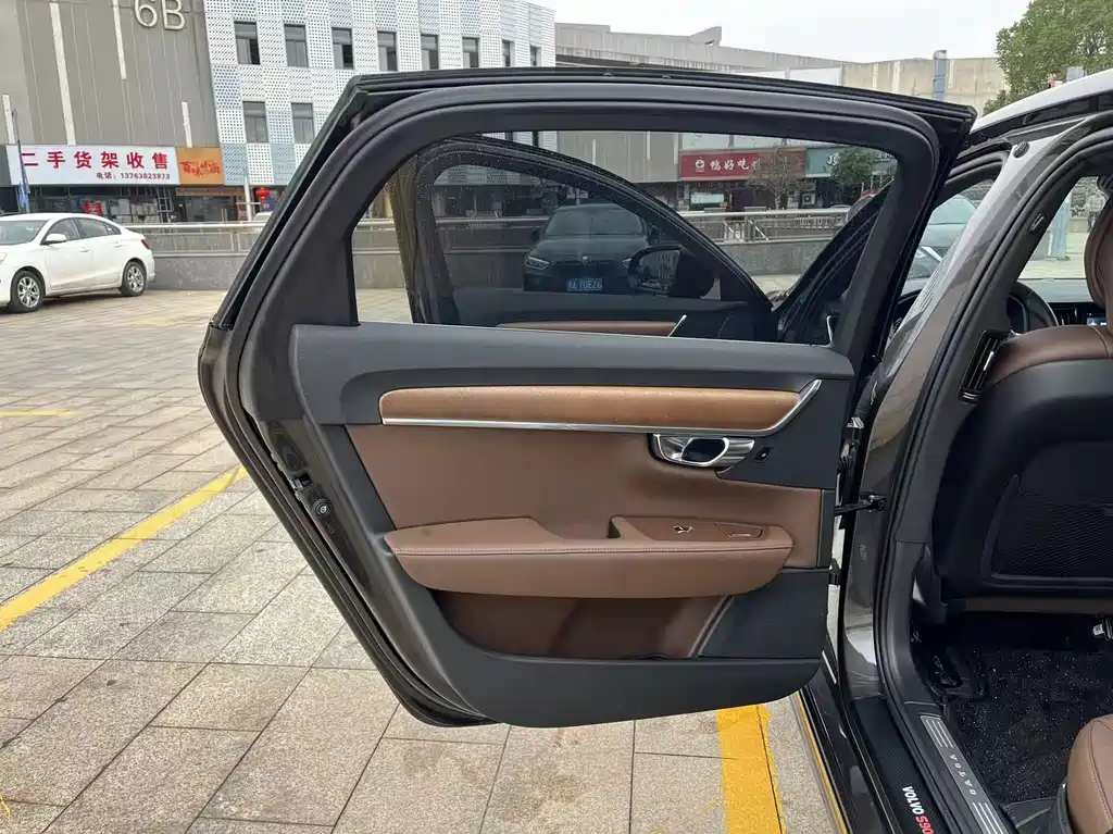 Volvo S90 2021 — фото 14