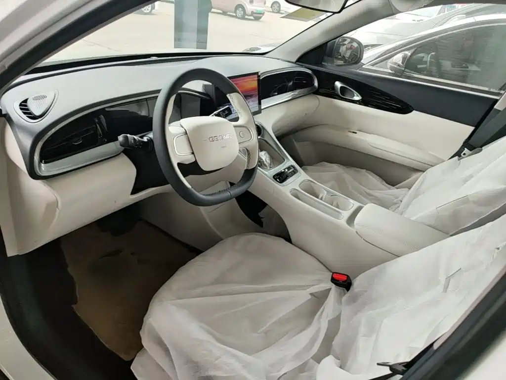 Geely Galaxy Starwish 2026 — фото 16