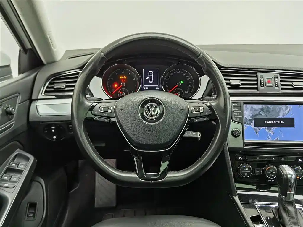 Volkswagen Lamando 2017 — фото 11