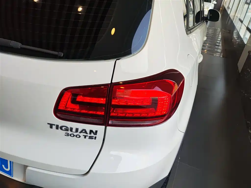 Volkswagen Tiguan 2017 — фото 24