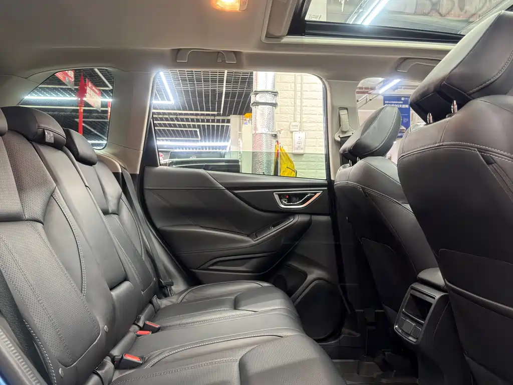 Subaru Forester 2022 — фото 22