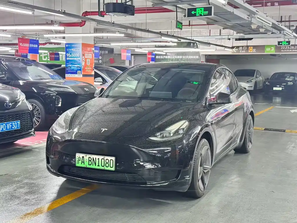 Tesla Model Y 2023 — фото 1