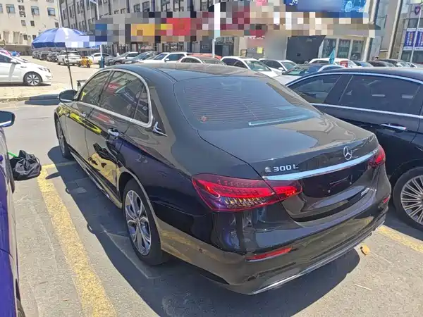 Mercedes-Benz E-Class 2021