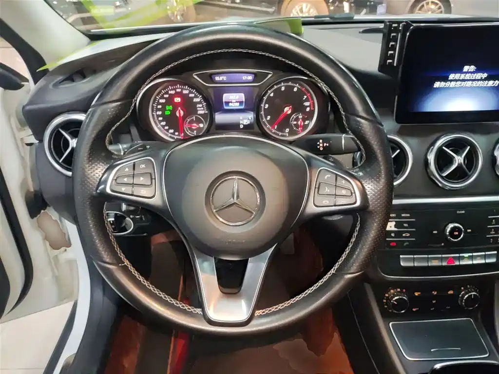 Mercedes-Benz GLA 2019 — фото 11