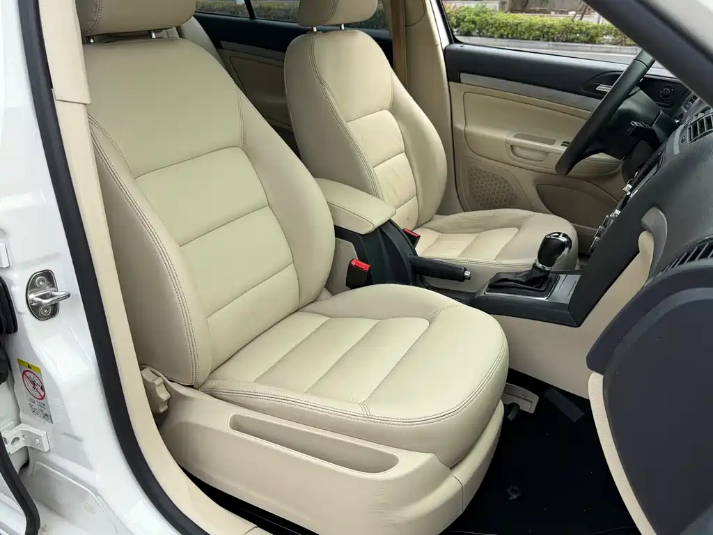 Skoda Octavia 2015 — фото 10