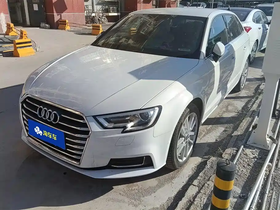 Audi A3 2020 — фото 1