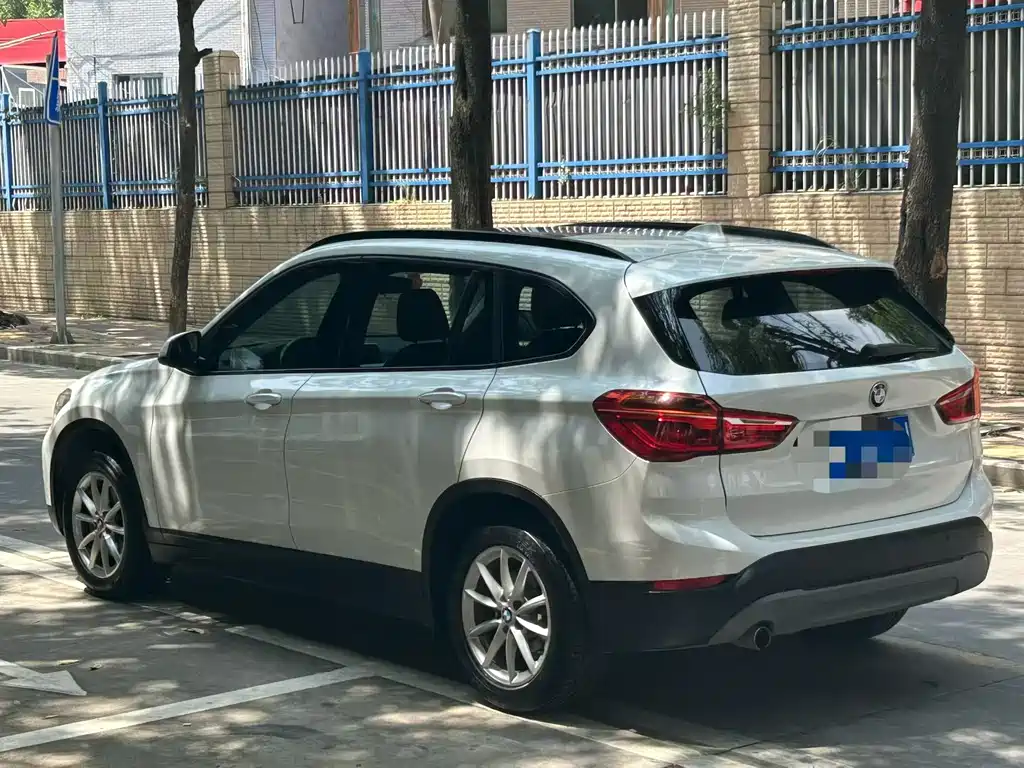 BMW X1 2019 — фото 7