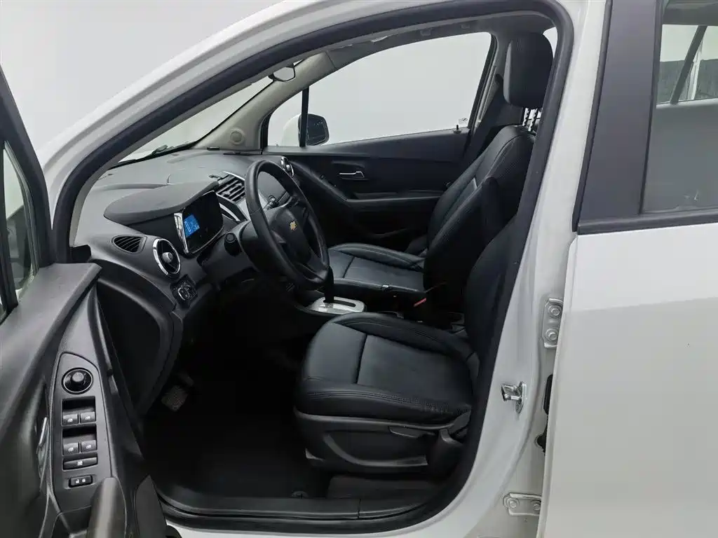 Chevrolet Trax 2016 — фото 10